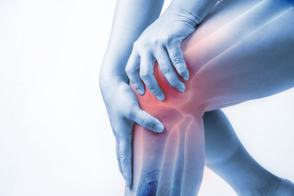 Reasons-Why-Your-Knees-May-Pop-and-Crack-When-You-Bend-Them