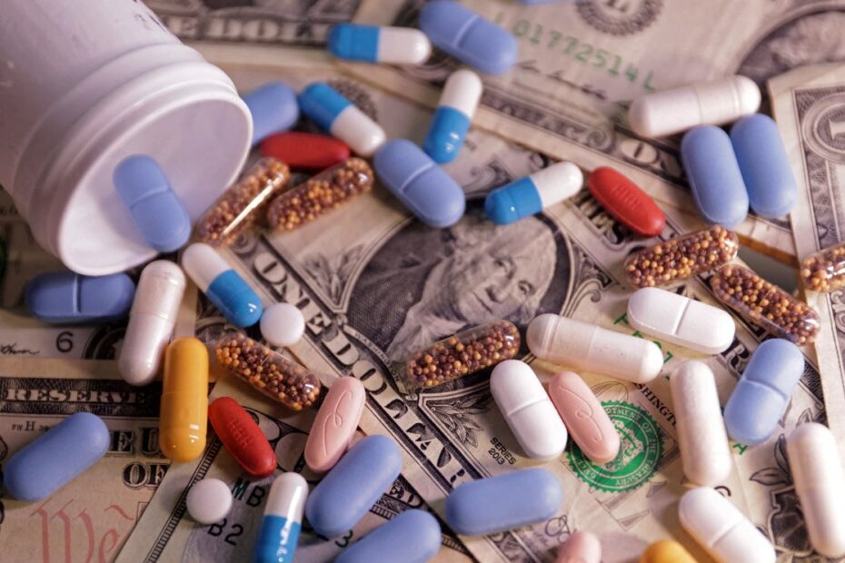 The-Big-Pharma-vs-Supplement-Industry-Battle