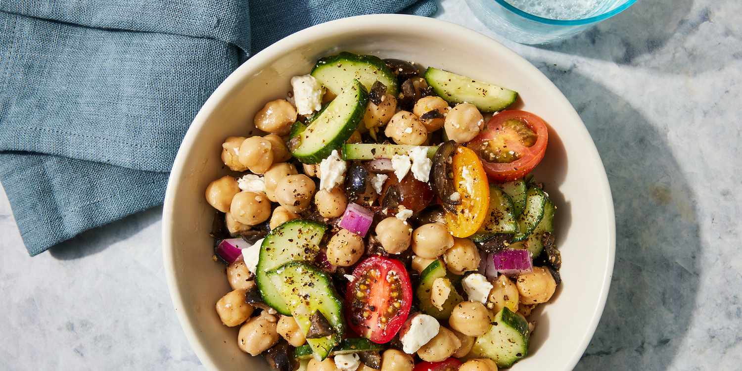 greek-garbanzo-bean-salad